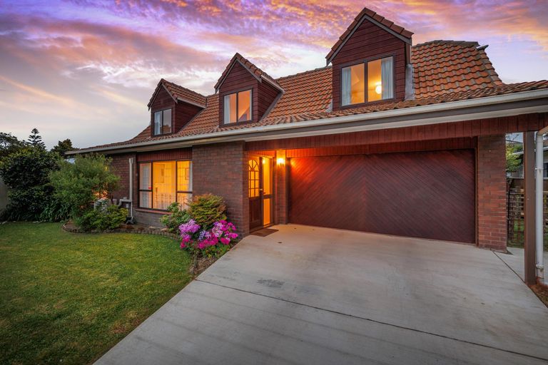 Photo of property in 483b Ruahine Street, Terrace End, Palmerston North, 4410