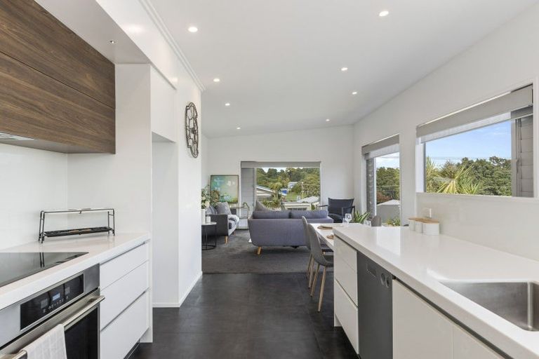 Photo of property in 26 Birdwood Avenue, Moturoa, New Plymouth, 4310