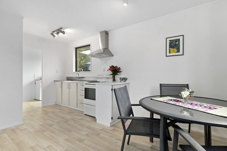 Photo of property in 95b Oakfield Crescent, Pukete, Hamilton, 3200