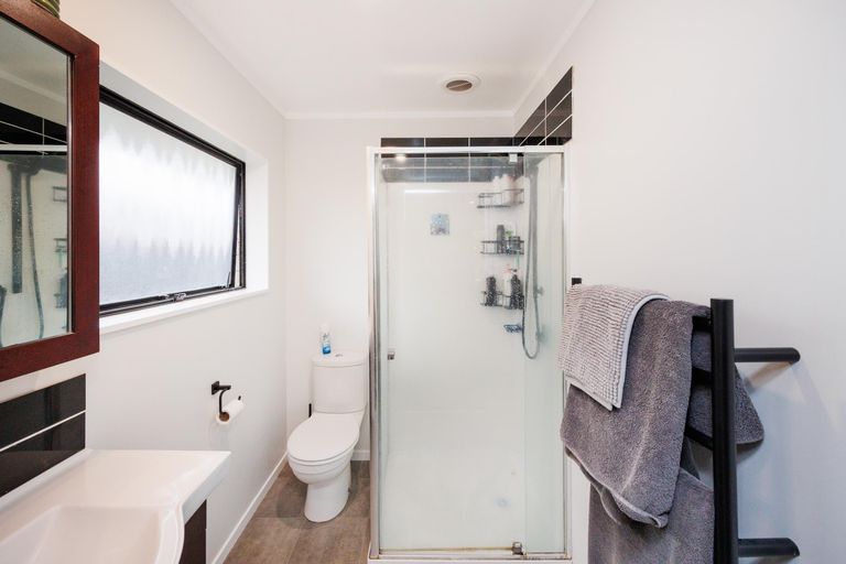 Photo of property in 28 Jefferson Crescent, Milson, Palmerston North, 4414