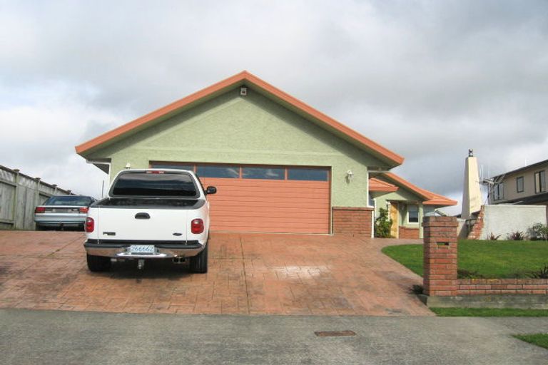 Photo of property in 108 Pacific Drive, Fitzherbert, Palmerston North, 4410