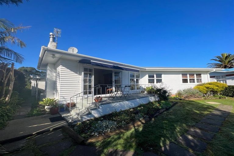 Photo of property in 6 George Point Road, Onerahi, Whangarei, 0110