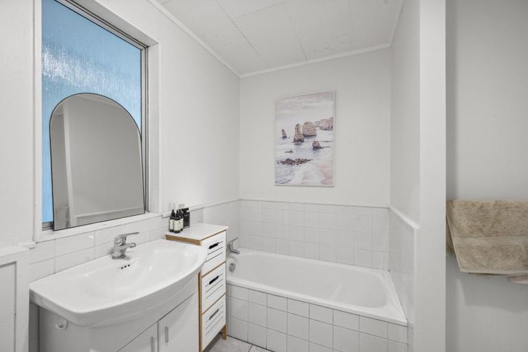 Photo of property in 2/183 Guppy Road, Taradale, Napier, 4112