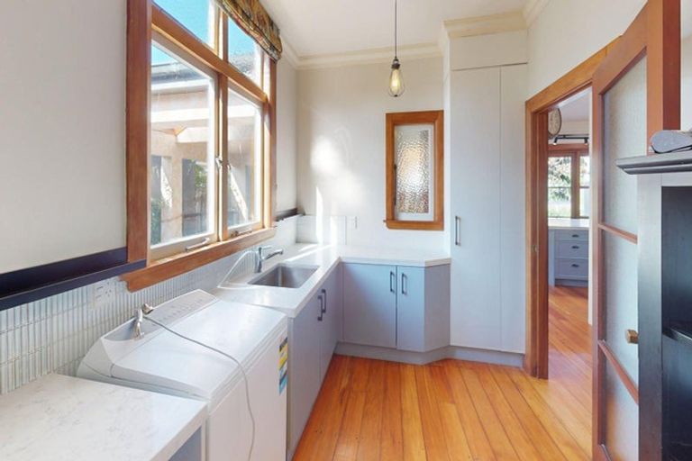 Photo of property in 10 Saint Johns Avenue, Palmerston North, 4414