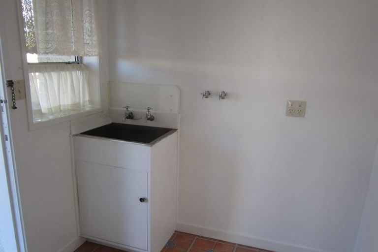 Photo of property in 11 Winiata Place, Otaki, 5512