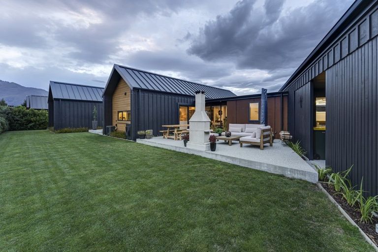 Photo of property in 11 Jacks Point Rise, Jacks Point, Queenstown, 9371