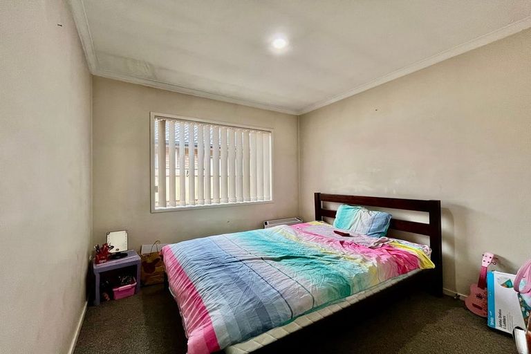 Photo of property in 1 Ranchod Terrace, Pukekohe, 2120