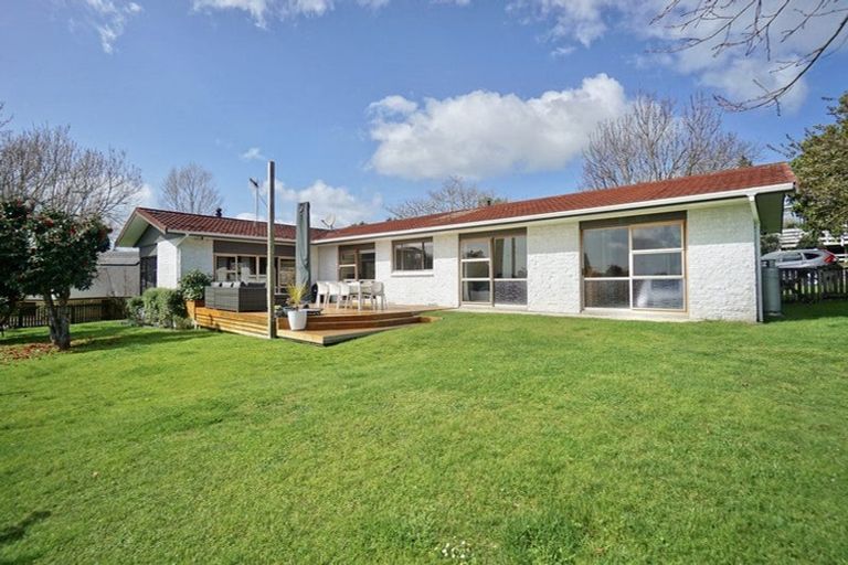 Photo of property in 8 Dowman Place, Te Puke, 3119