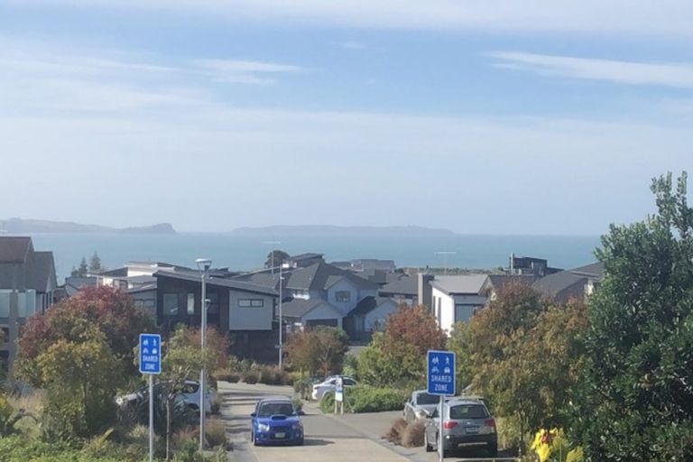 Photo of property in 66 Caldera Drive, Long Bay, Auckland, 0630