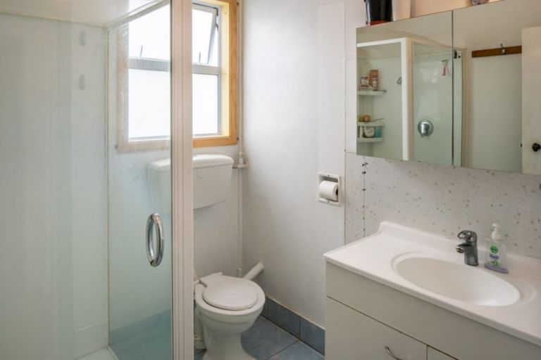 Photo of property in 2/11 Awarua Street, Elsdon, Porirua, 5022