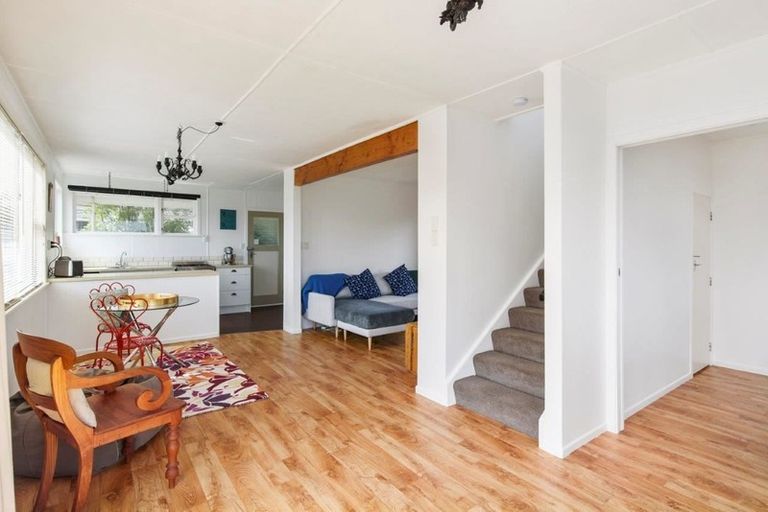 Photo of property in 6 Kaitawa Street, Waikanae Beach, Waikanae, 5036