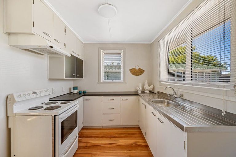 Photo of property in 5 Dockery Avenue, Onekawa, Napier, 4110