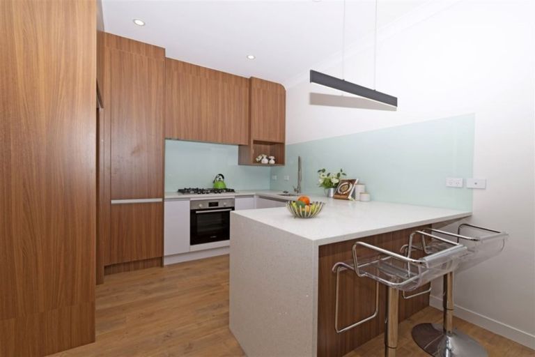 Photo of property in 209a Edmonton Road, Te Atatu South, Auckland, 0610