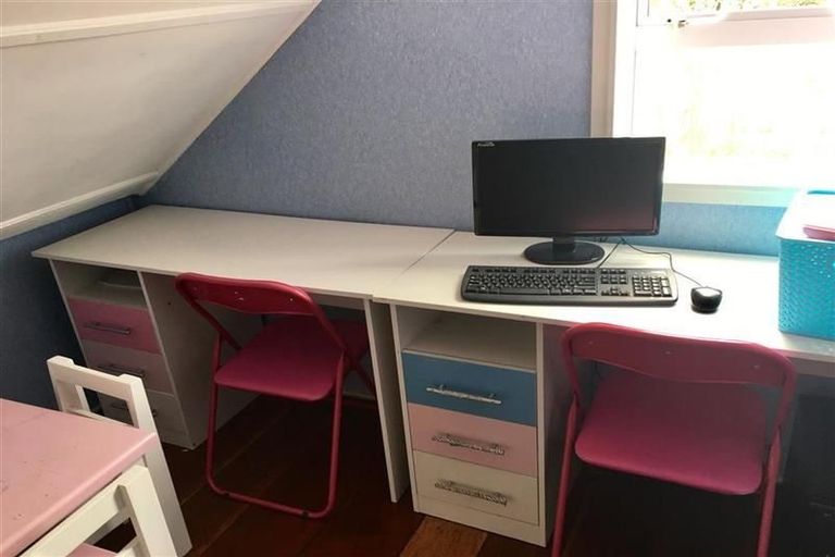 Photo of property in 10 Hana Udy Place, Paraparaumu Beach, Paraparaumu, 5032