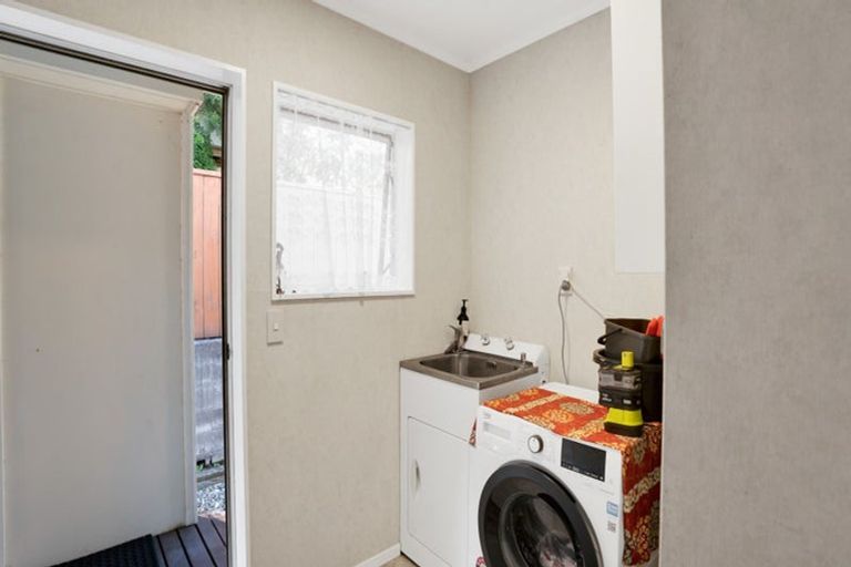 Photo of property in 33c Carrington Street, New Plymouth, 4310