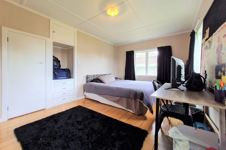 Photo of property in 1/47 Clevedon Road, Papakura, 2110