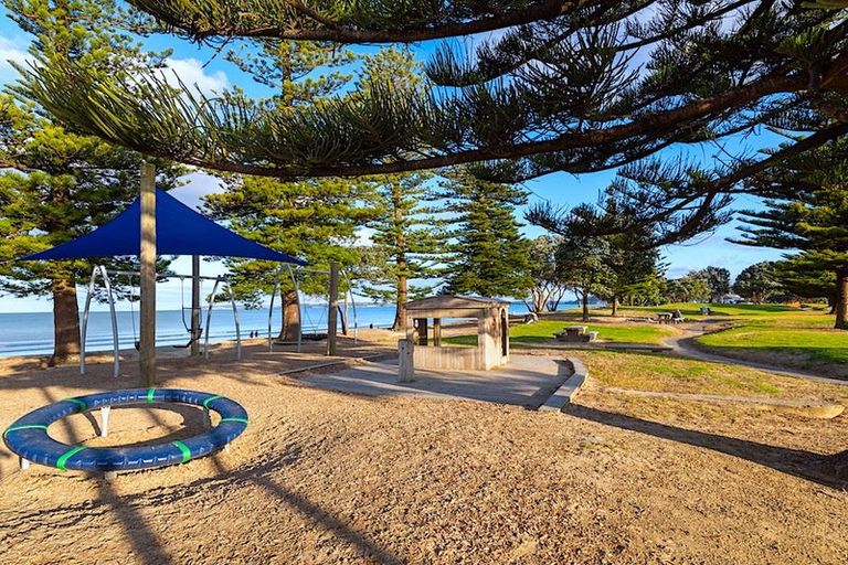 Photo of property in 236 Hibiscus Coast Highway, Orewa, 0931