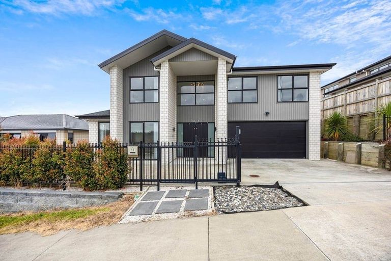 Photo of property in 13 Lumber Rise, Swanson, Auckland, 0614