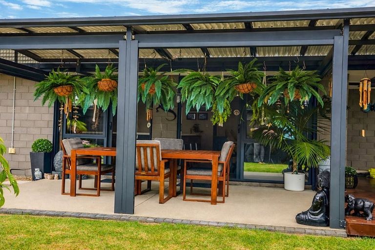 Photo of property in 10 Magnolia Close, Te Kauwhata, 3710