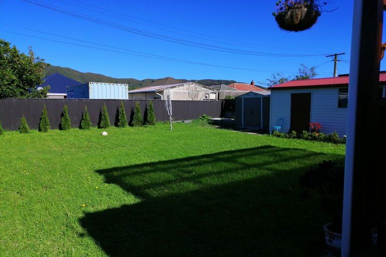 Photo of property in 36 Chapman Crescent, Naenae, Lower Hutt, 5011