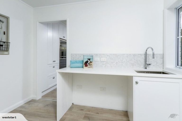 Photo of property in 2/15 Saltburn Road, Milford, Auckland, 0620