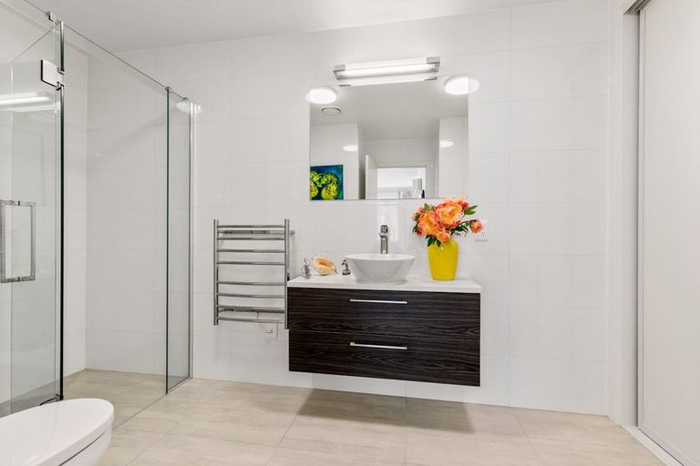 Photo of property in 80 Panorama Heights, Orewa, 0931