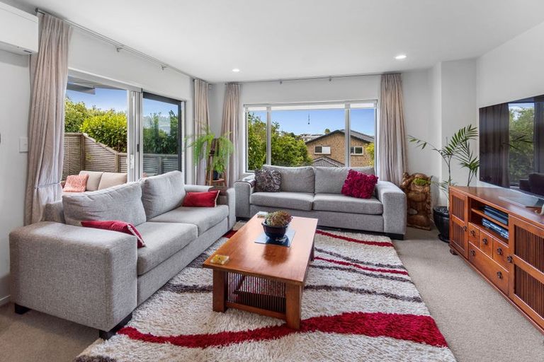 Photo of property in 8 Bayview Park Lane, Orewa, 0931