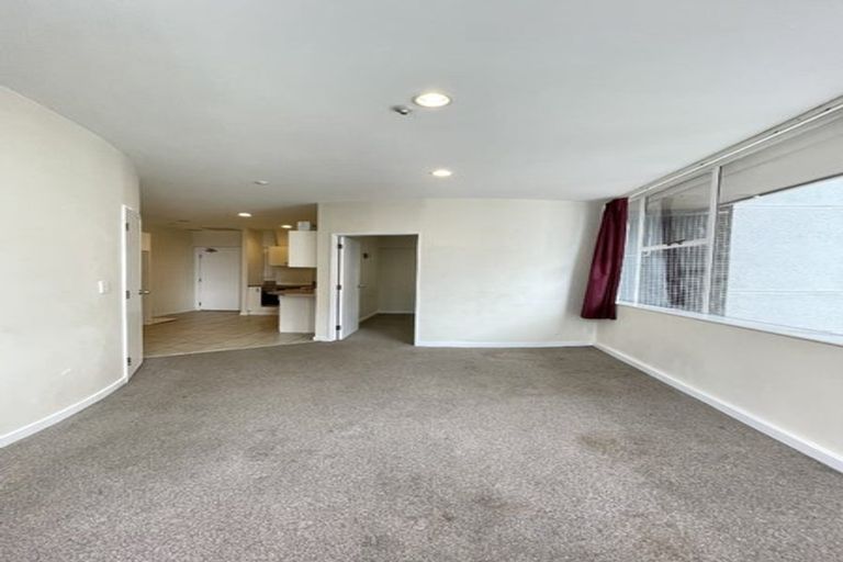 Photo of property in Terrace Tower Apartments, 8a/126 The Terrace, Wellington Central, Wellington, 6011