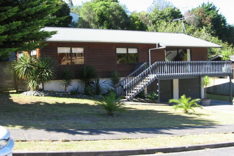 Photo of property in 47 Topliss Drive, Northcross, Auckland, 0632