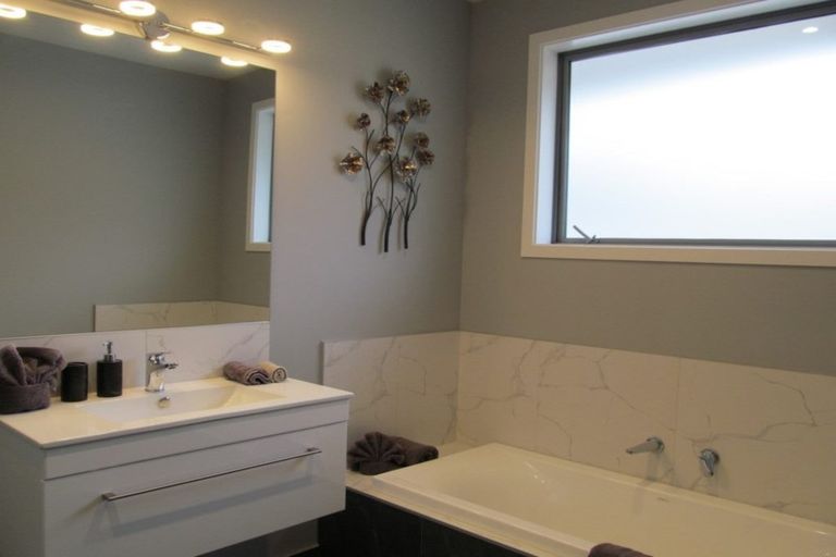 Photo of property in 390a Letts Gully Road, Letts Gully, Alexandra, 9393