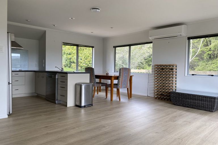 Photo of property in 8 Phillip Avenue, Glen Eden, Auckland, 0602