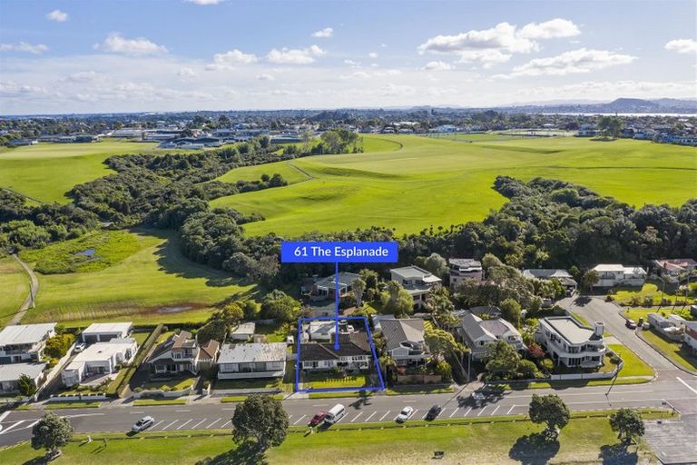 Photo of property in 61 The Esplanade, Eastern Beach, Auckland, 2012