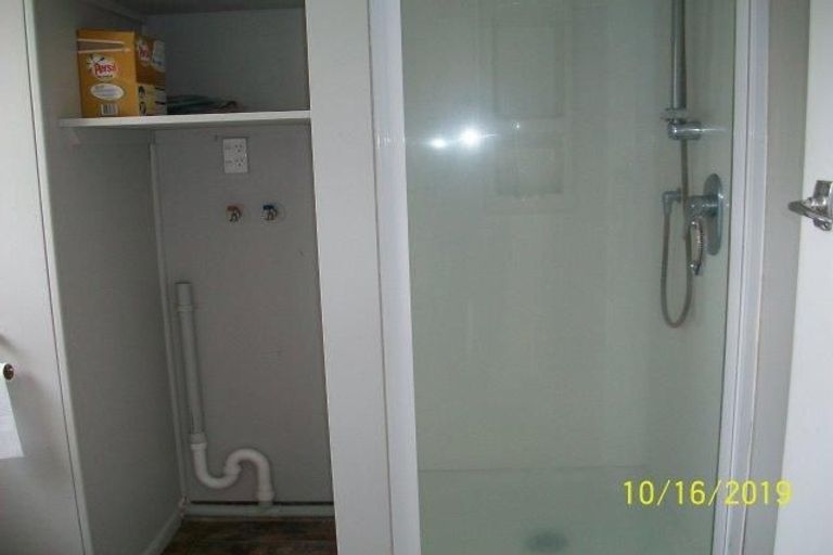 Photo of property in 228 Forrest Hill Road, Forrest Hill, Auckland, 0620