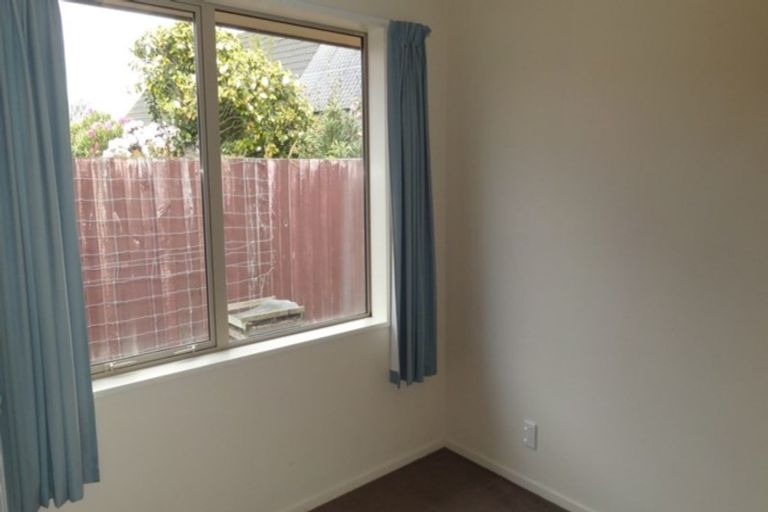 Photo of property in 2/1 Blairdon Place, Bishopdale, Christchurch, 8053