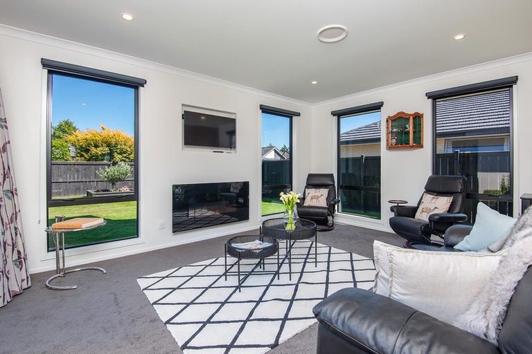 Photo of property in 5 Smiley Place, Mosgiel, 9024