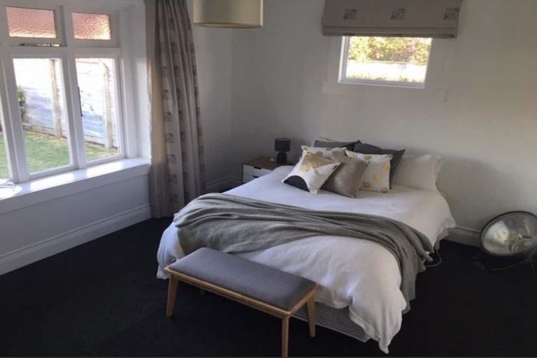 Photo of property in 76 Paynters Avenue, Strandon, New Plymouth, 4312