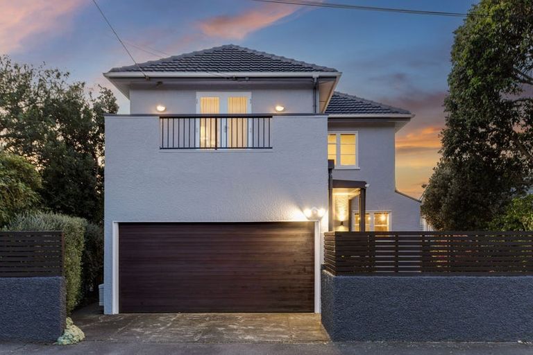 Photo of property in 20 Tuatoru Street, Eastbourne, Lower Hutt, 5013