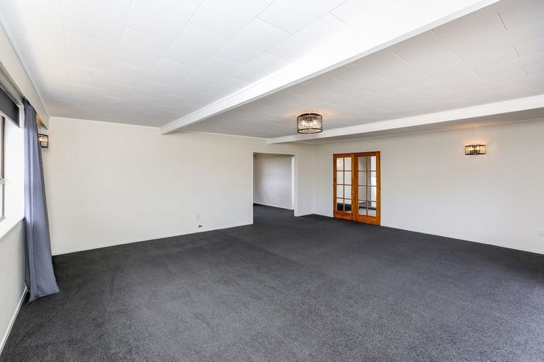 Photo of property in 31 Manu Crescent, Upper Vogeltown, New Plymouth, 4310