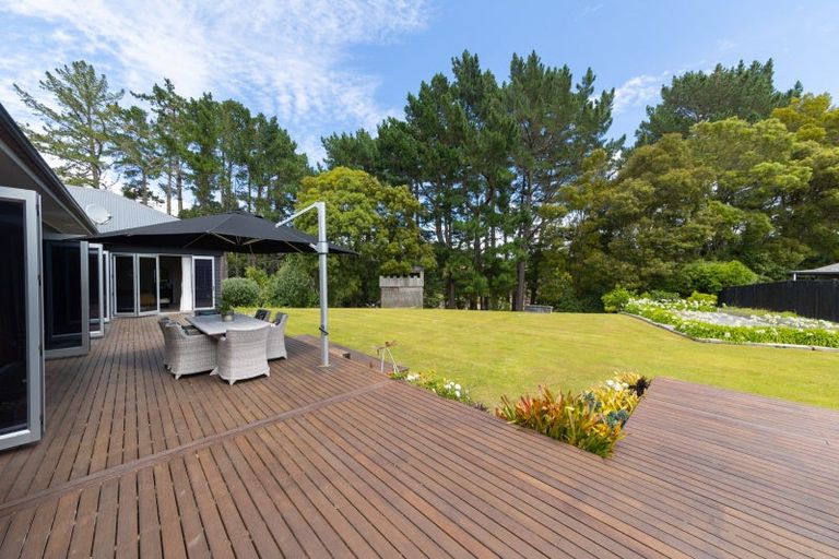 Photo of property in 6 Homestead Lane, Fitzherbert, Palmerston North, 4471