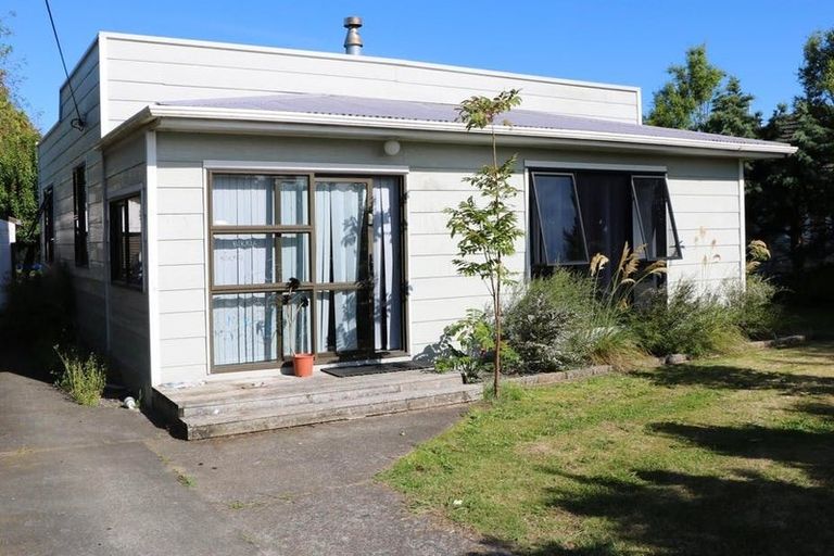 Photo of property in 12 Easton Street, Foxton, 4814