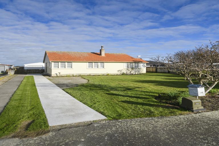 Photo of property in 20 Thames Street, Roslyn, Palmerston North, 4414