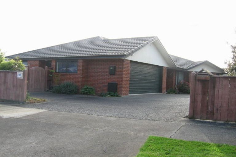 Photo of property in 97 Summerhill Drive, Fitzherbert, Palmerston North, 4410