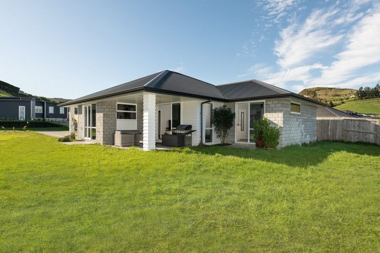 Photo of property in 17 Moira Close, Welcome Bay, Tauranga, 3175