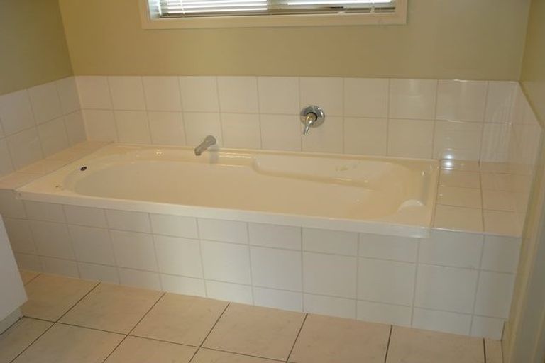 Photo of property in 16 Titirangi Crescent, Parklands, Christchurch, 8083