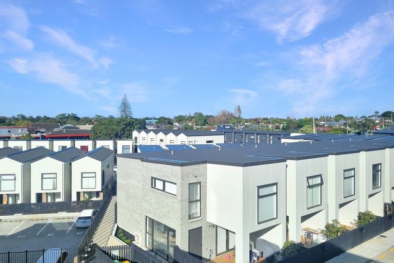 Photo of property in 34 Tukari Lane, Mangere Bridge, Auckland, 2022