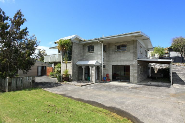 Photo of property in 5 John Street, Raglan, 3225