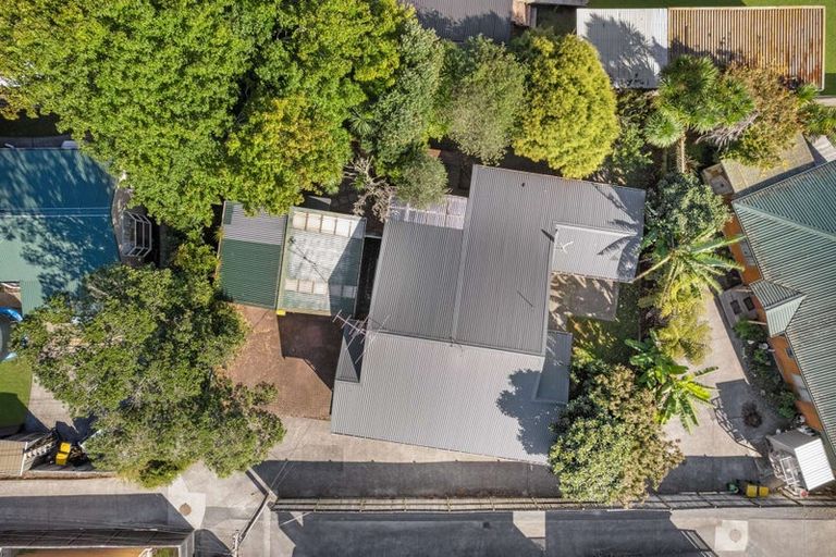 Photo of property in 11a Woodvale Road, Glen Eden, Auckland, 0602