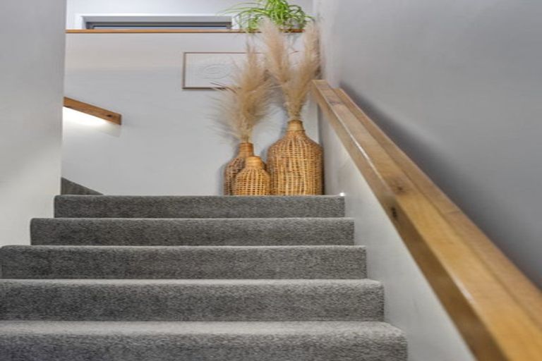 Photo of property in 111 Oteki Park Drive, Welcome Bay, Tauranga, 3112