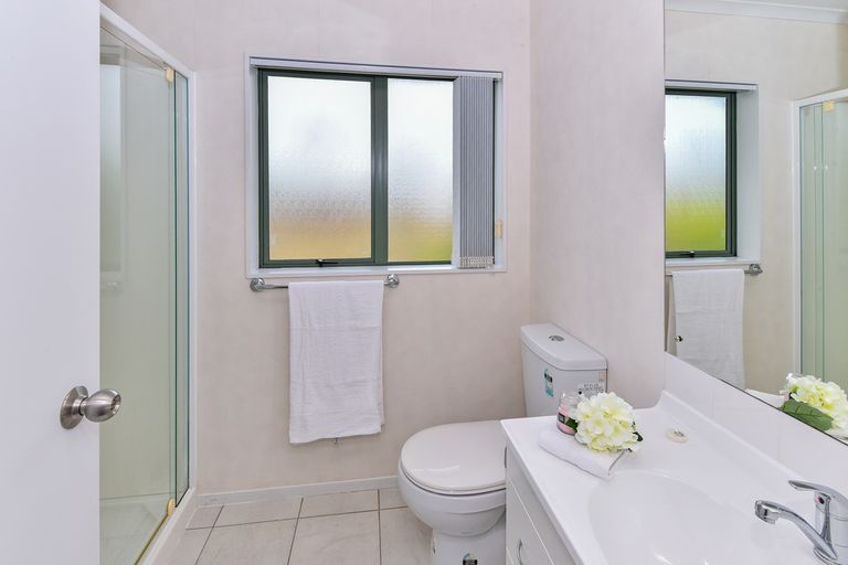 Photo of property in 58 Stellata Court, Randwick Park, Auckland, 2105