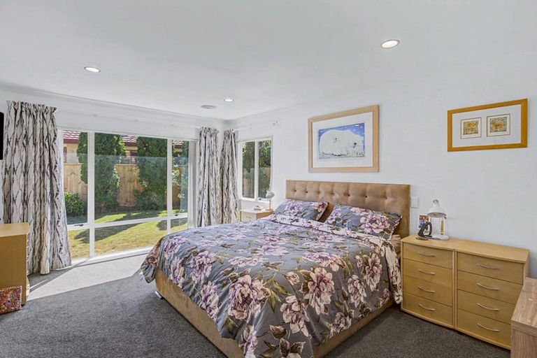 Photo of property in 127 Milne Drive, Paraparaumu, 5032